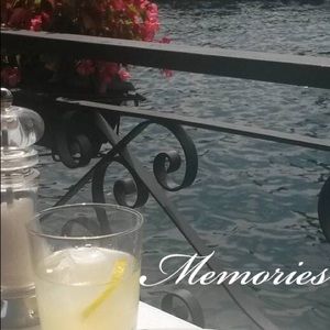 Meet your Posher, Dee